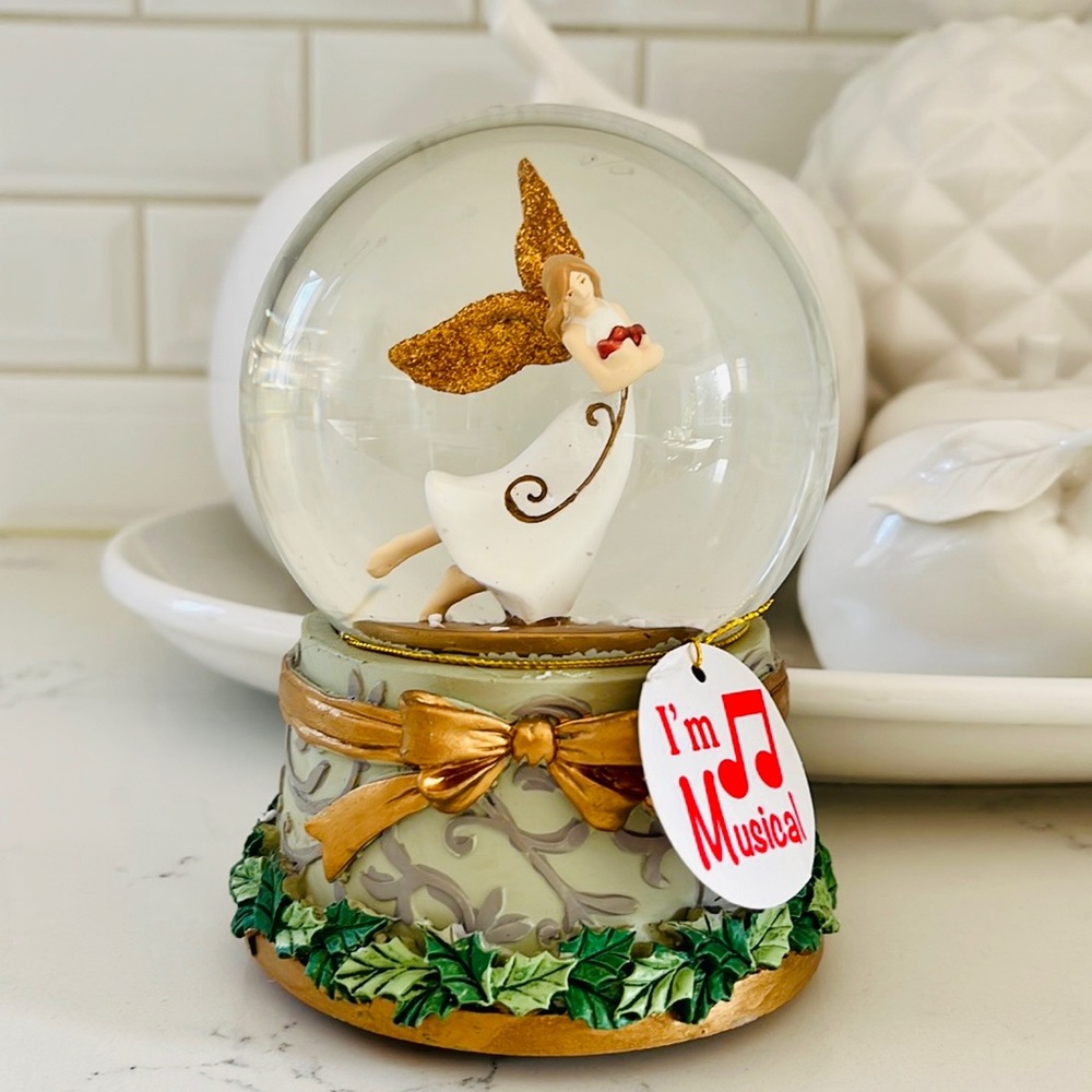 Khol’s Angel musical water globe